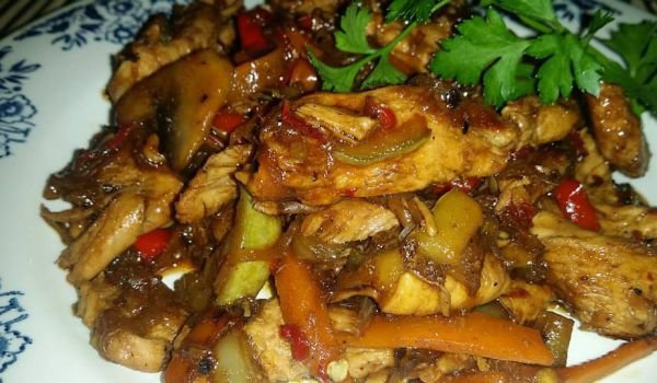 Пиле със зеленчуци по китайски
