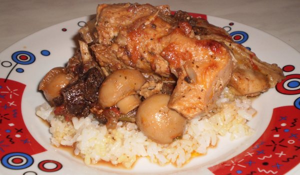 Пилешка яхния с маслини