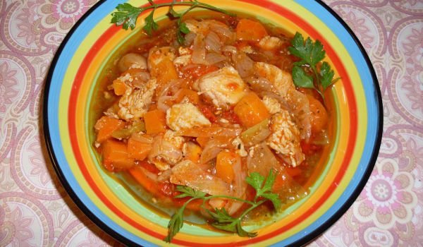 Пилешка кавърма с моркови