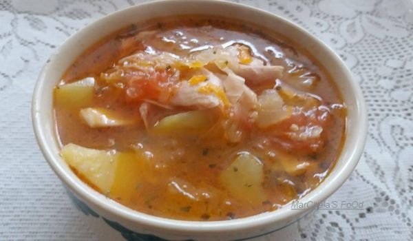 Пилешка супа с кисело зеле