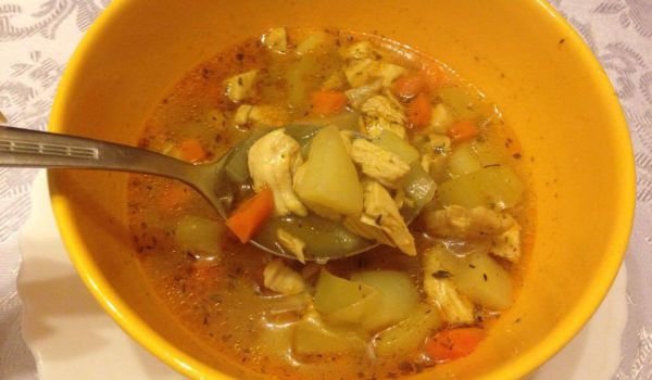 Пилешка супа с моркови