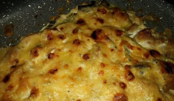 Пилешка запеканка с кашкавал и гъби