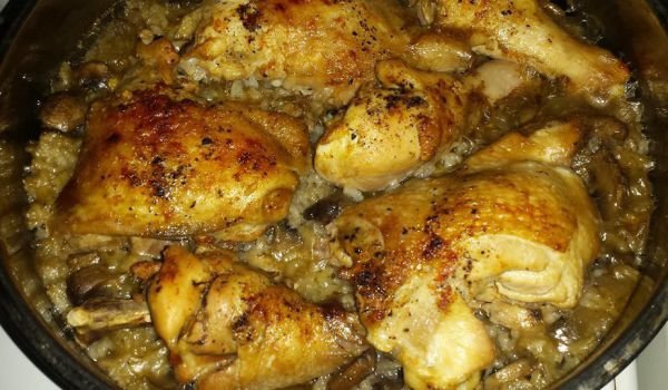 Пилешки бутчета с ориз и гъби