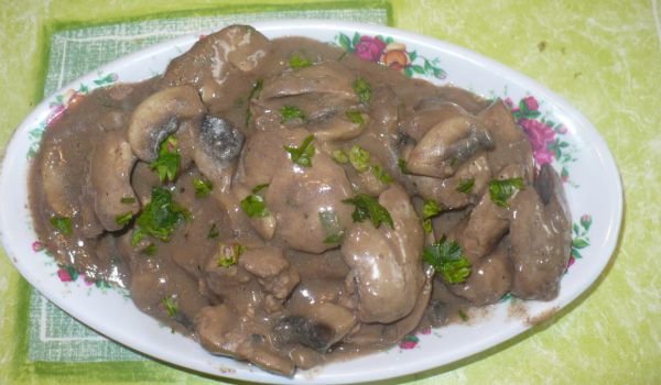 Пилешки дробчета с гъби по селски