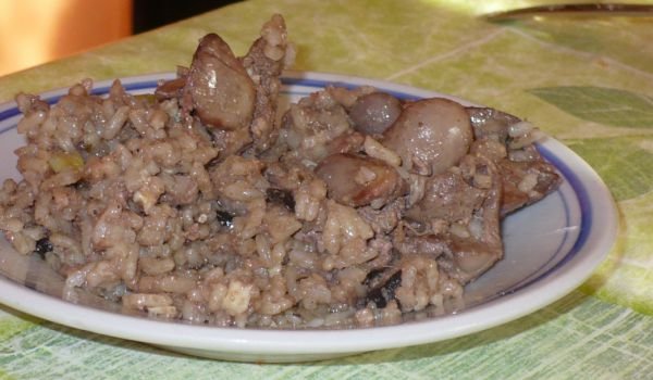 Пилешки дробчета с ориз и маслини