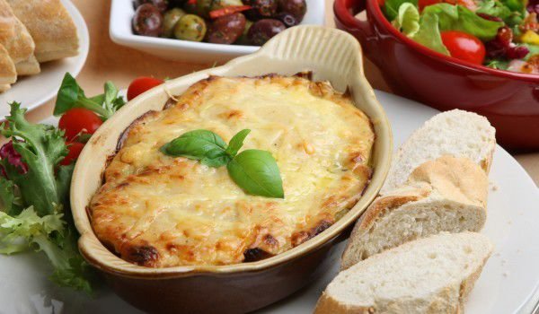 Пилешки филенца с картофи на фурна