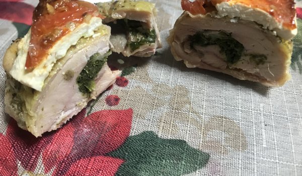 Пилешки гърди с моцарела, спанак и сушени домати
