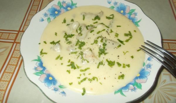 Пилешки хапки със сос бешамел