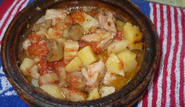 Пилешки хапки в гювече