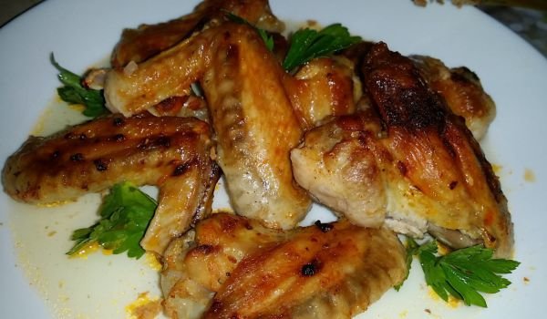 Пилешки крилца с три вкуса