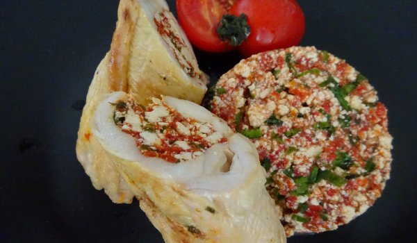 Пилешки рулца със сушени домати и сирене Фета