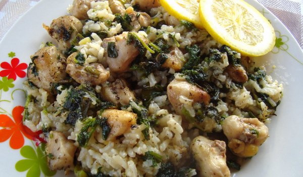 Пилешки трътки с ориз и коприва