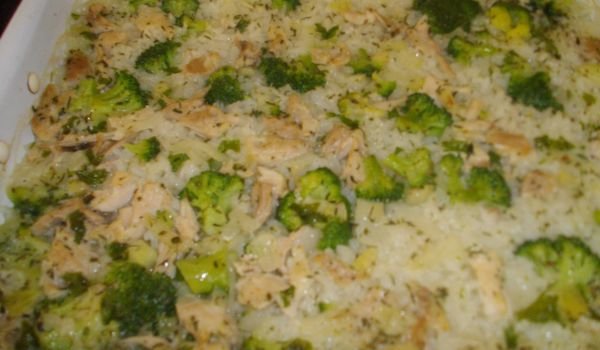 Пилешко месо с броколи и ориз