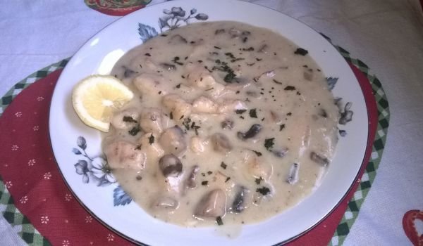 Пилешко рагу с гъби