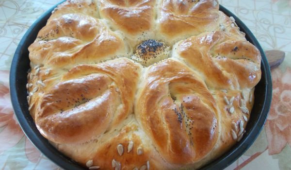 Пирог с картофи, бекон и сирене