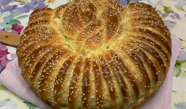 Пита с чубрица и сирене