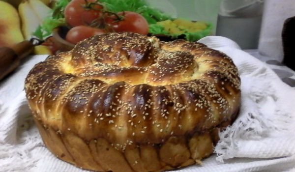 Пита с моцарела, кашкавал и сирене