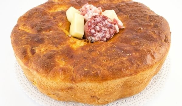 Пита с шунка и кашкавал