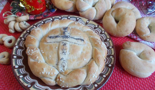 Питка с паричка и кравайчета