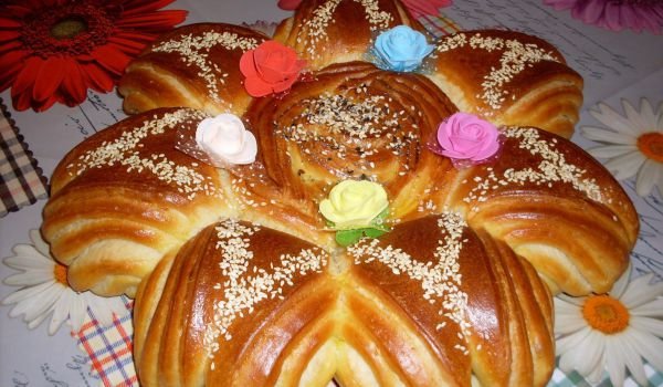 Питка с рози за 8-ми март
