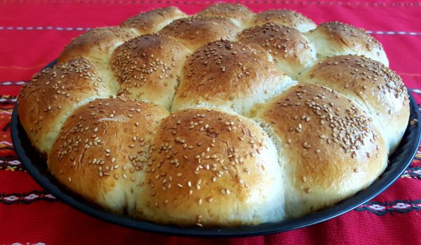 Питка с вкусен пълнеж
