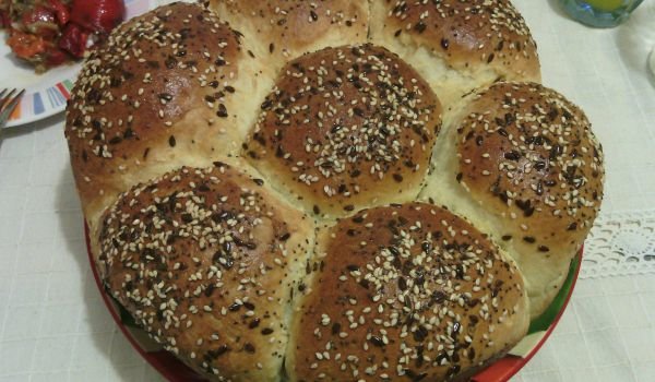 Питка със сусам и масло