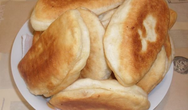 Питки с кайма и сирене