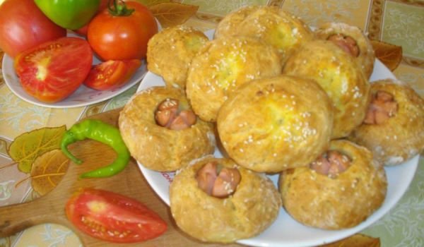 Питки с кренвирши