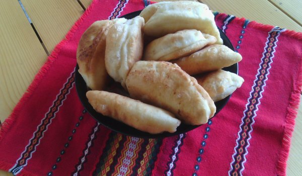 Питки с праз, пипер и кайма