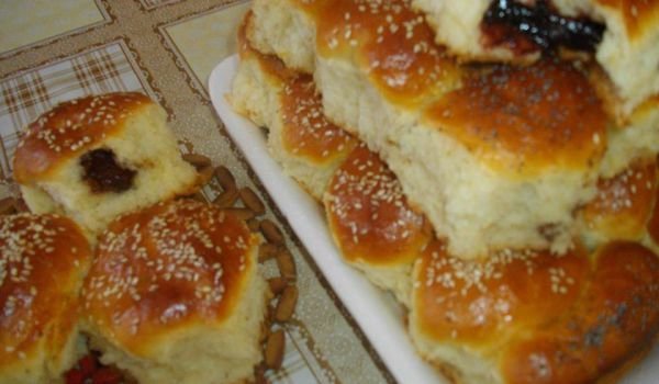 Питки с пълнеж от мармалад