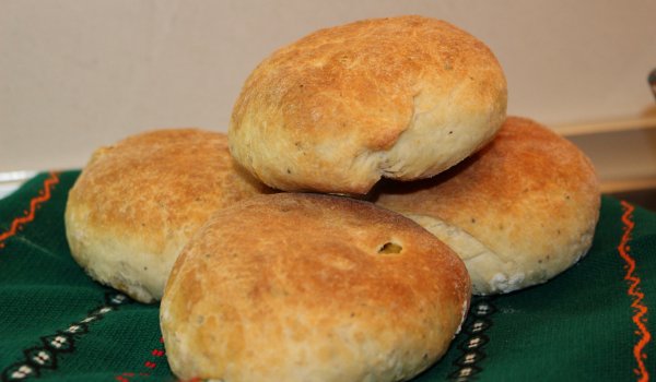 Питки с риган и маслини