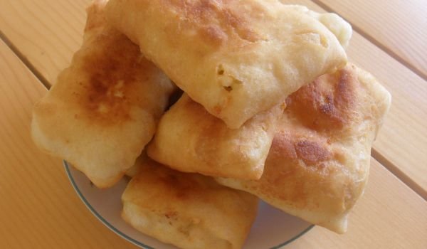Питки със сирене и бекон