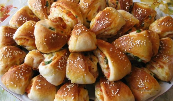 Пица-кифлички