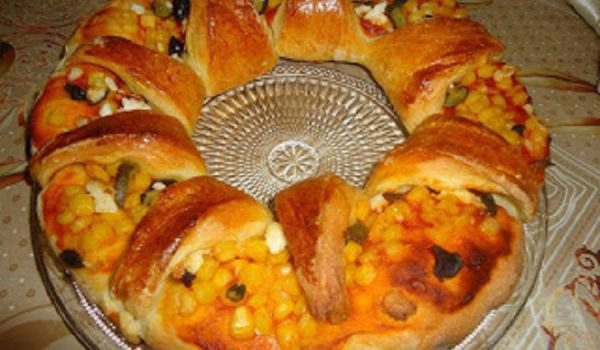 Пица Корона с богата плънка