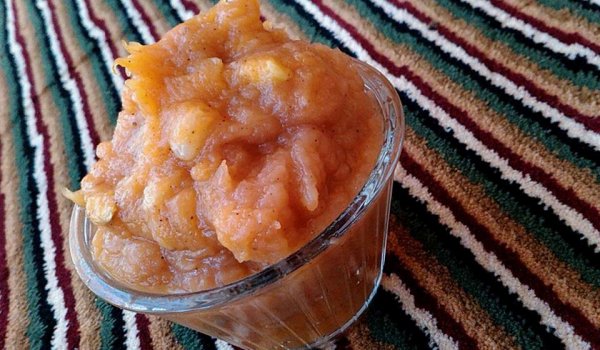 Пюре от тиква с кокосово масло, стафиди и канела