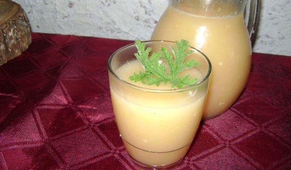 Плодов нектар с дъх на есен