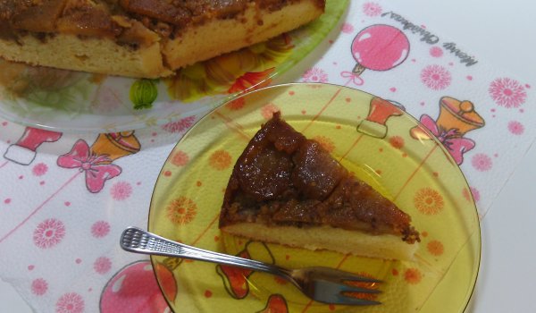 Плодова пита с ябълки и орехи