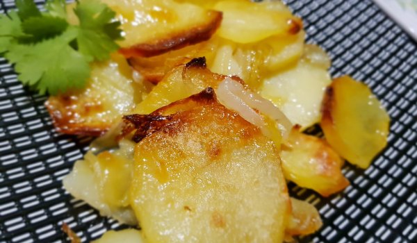 Подлучени картофи на фурна