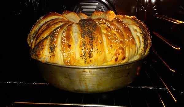 Погача без яйца в кексова форма