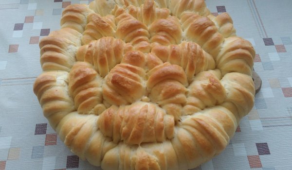Погача на кифлички