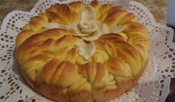 Погача Роза за Малка Богородица