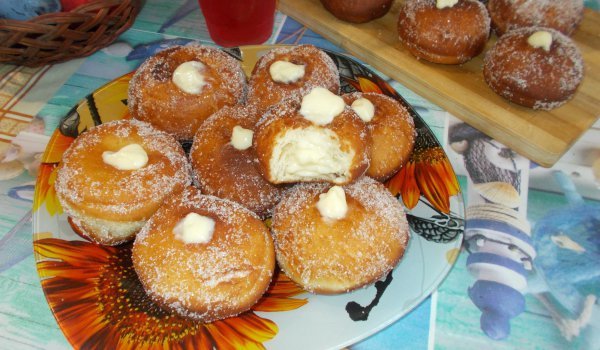 Понички с ванилов крем