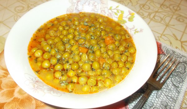 Постен грах с мащерка