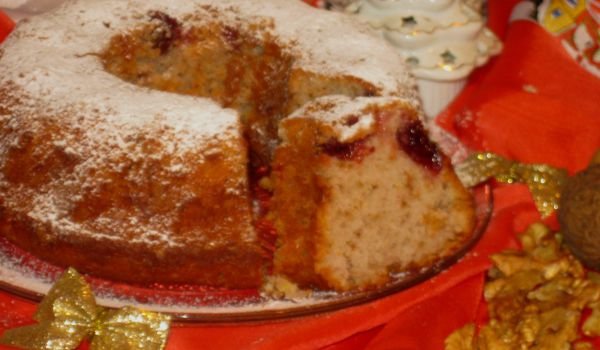 Постен кекс с орехи и сладко