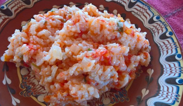 Постен ориз с домати