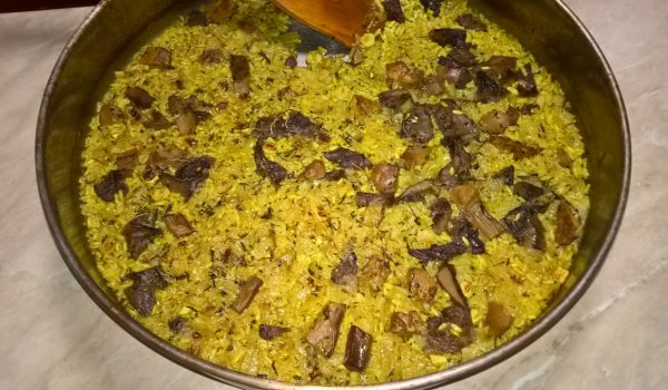 Постен ориз с китайски гъби и куркума