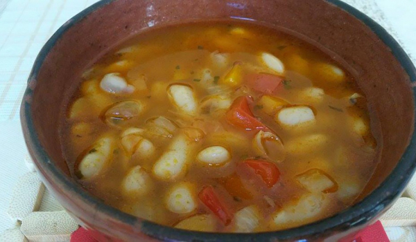 Постна боб чорба