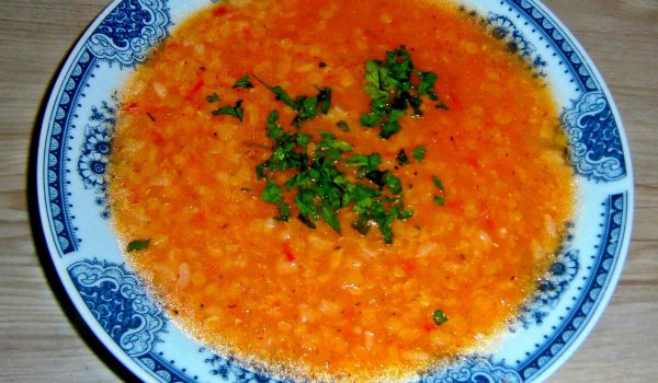 Постна супа с червена леща и ориз