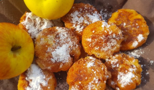 Постни ябълкови бухти