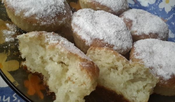 Постни ябълкови бухтички с мая на фурна